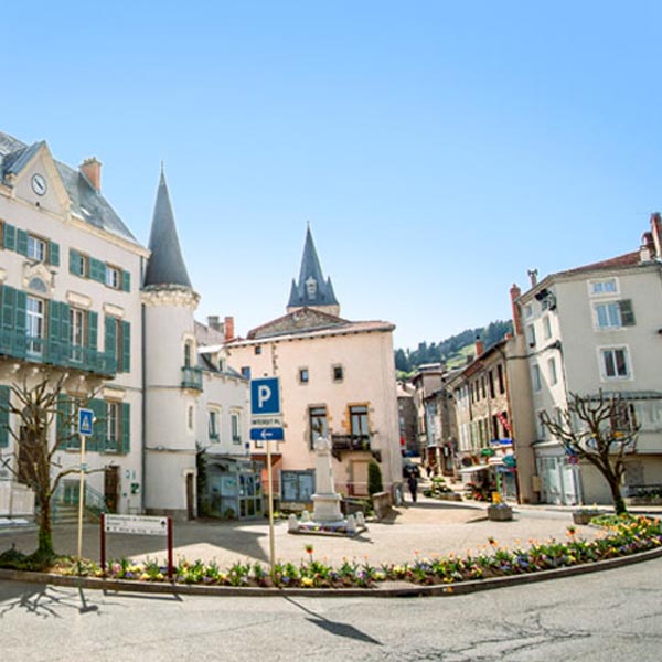 Aide à domicile Loire Bourg-Argental Personnes âgées.