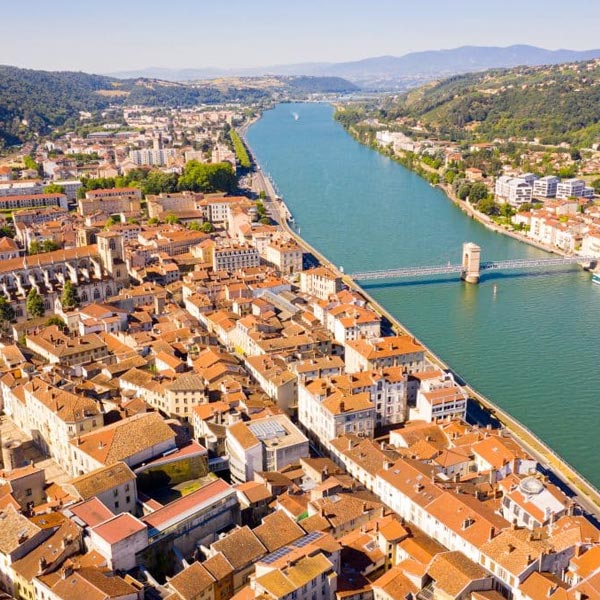 Aide à domicile Isère Vienne Personnes âgées.